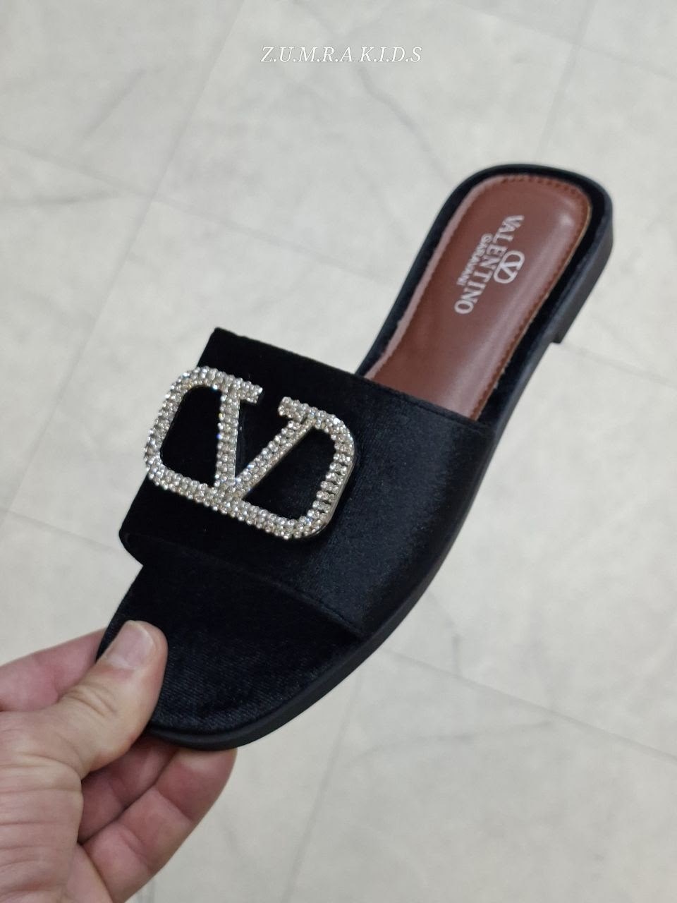 ,тапочки valentino,шлепанцы женские,модные сандалии,шлепки женские