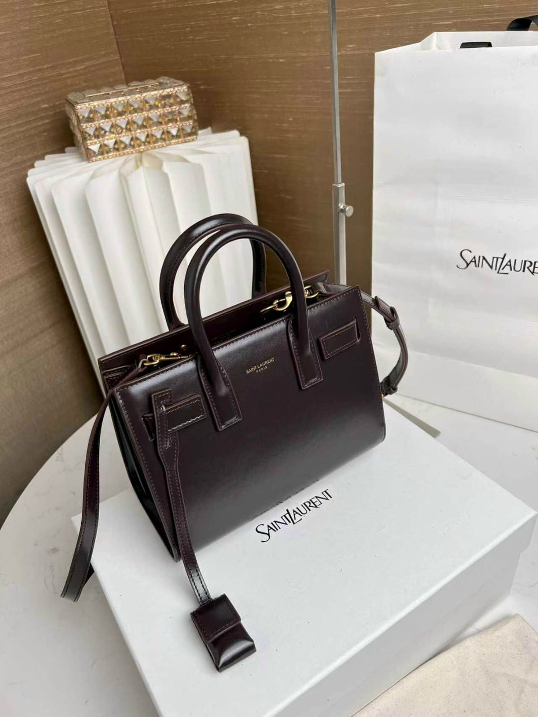 сумка тоут saint laurent,сумка тоут ив сен лоран,cумка saint laurent,saint laurent sac de jour,кожаная сумка