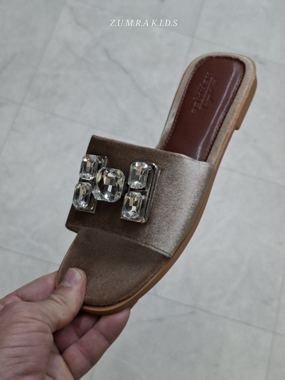 ,тапочки valentino,шлепанцы женские,модные сандалии,шлепки женские