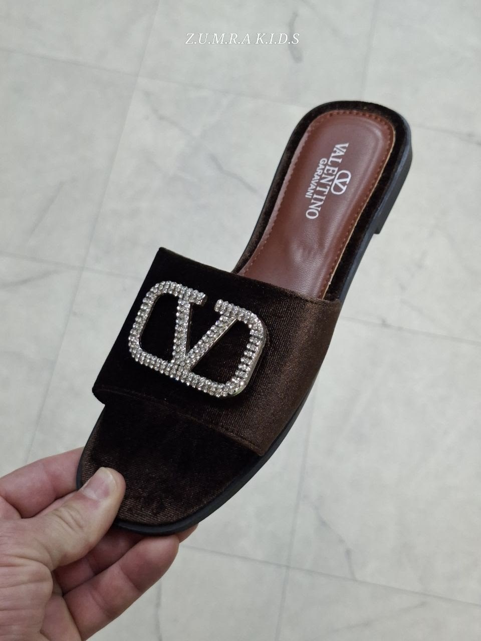 ,тапочки valentino,шлепанцы женские,модные сандалии,шлепки женские