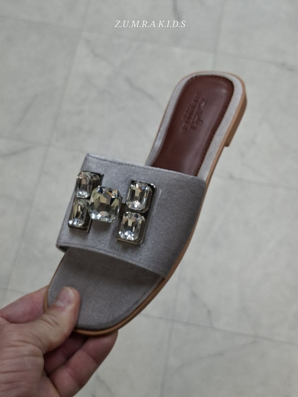 ,тапочки valentino,шлепанцы женские,модные сандалии,шлепки женские