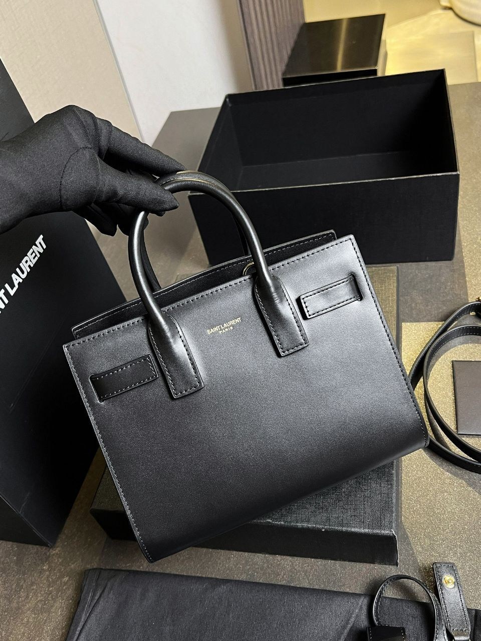 сумка тоут saint laurent,сумка тоут ив сен лоран,cумка saint laurent,saint laurent sac de jour,кожаная сумка