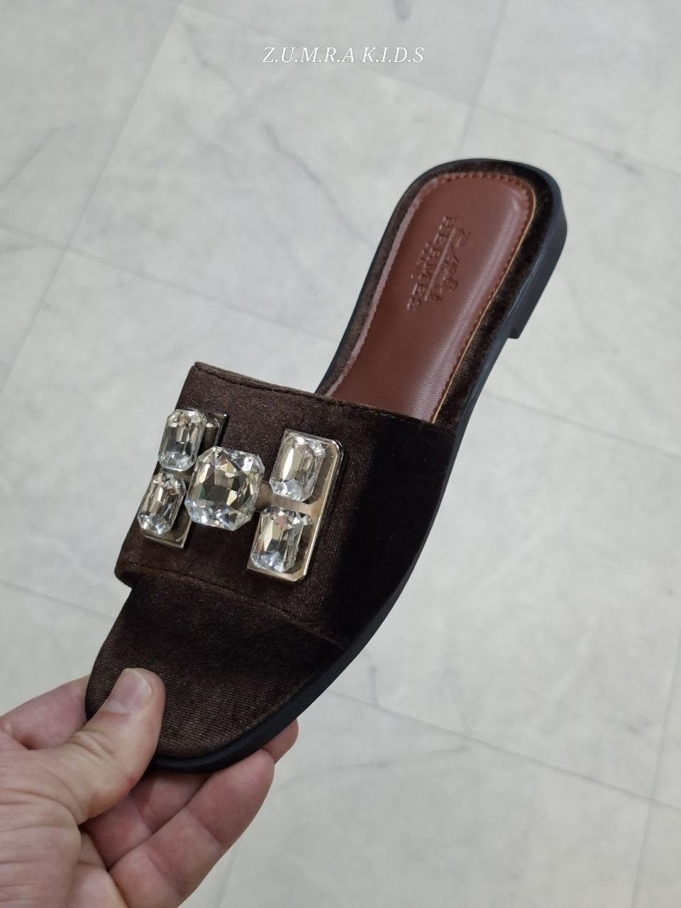 ,тапочки valentino,шлепанцы женские,модные сандалии,шлепки женские