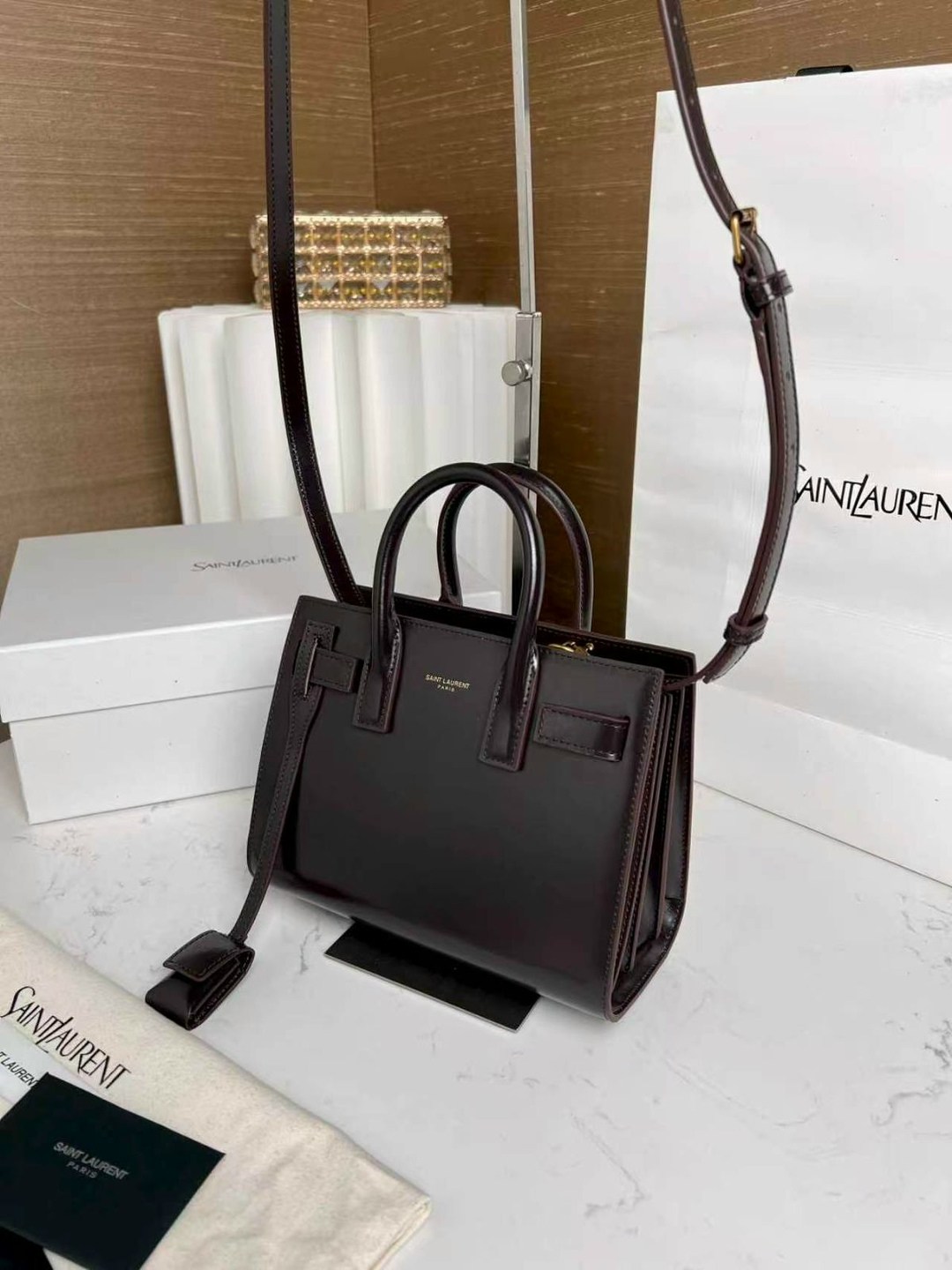 сумка тоут saint laurent,сумка тоут ив сен лоран,cумка saint laurent,saint laurent sac de jour,кожаная сумка