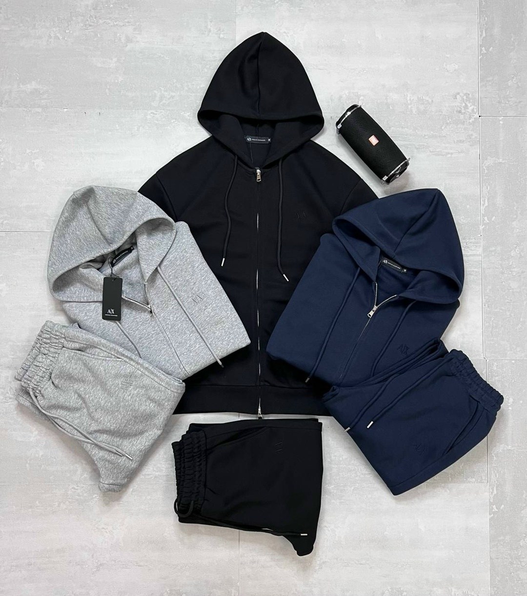спортивный костюм brunello cucinelli,спортивный костюм армани,мужские спортивные костюмы,спортивный костюм loro piana,синий костюм
