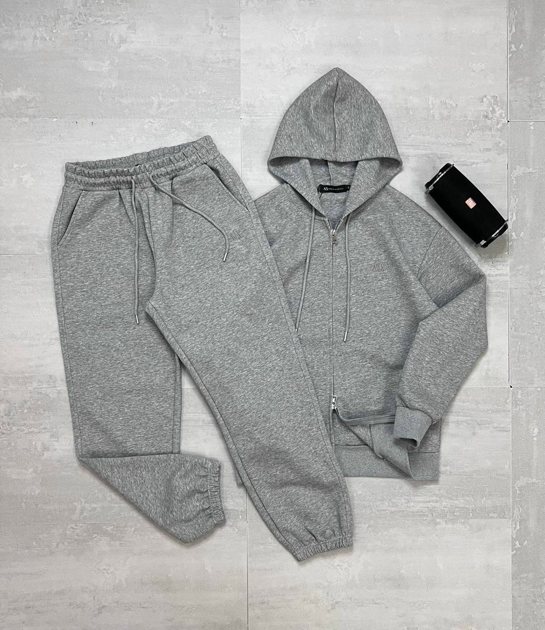 спортивный костюм brunello cucinelli,спортивный костюм армани,мужские спортивные костюмы,спортивный костюм loro piana,синий костюм