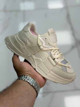 Кроссовки