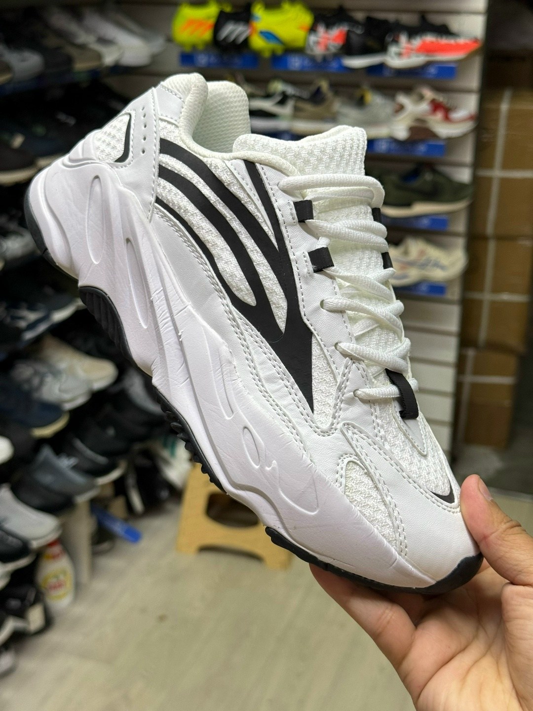 adidas yeezy boost 700,кроссовки adidas yeezy boost 700,adidas originals кроссовки yeezy boost 700,adidas yeezy boost 700 v 2,adidas yeezy 700