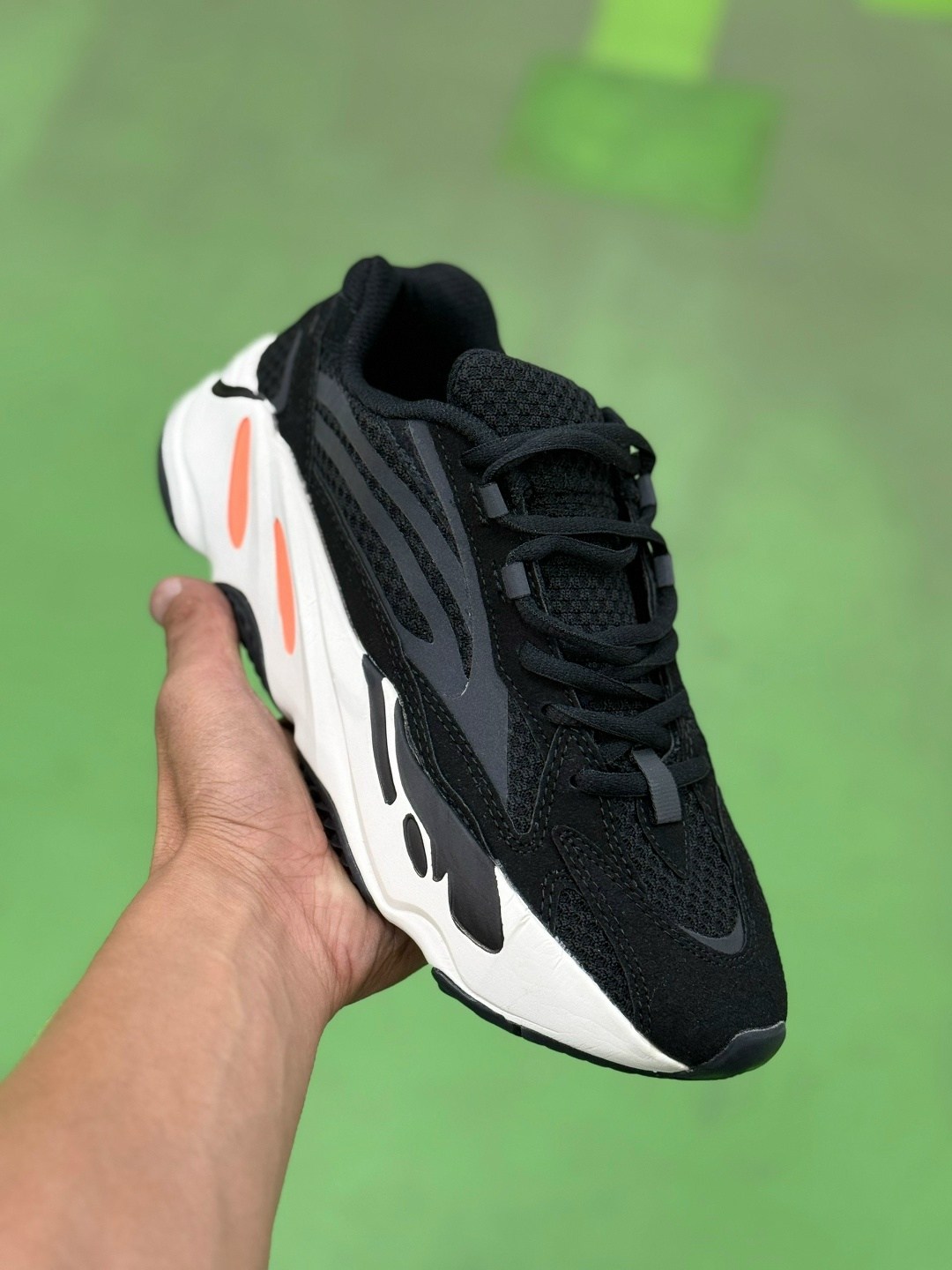 кроссовки adidas yeezy boost 700,adidas yeezy boost 700,adidas yeezy boost 700 v 2,adidas originals кроссовки yeezy boost 700,adidas yeezy boost 700 черные
