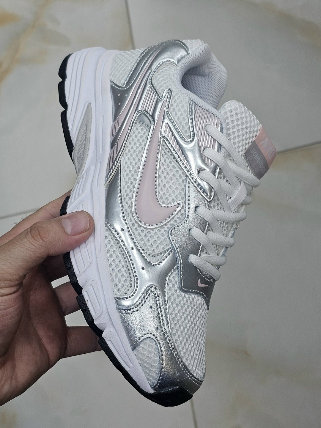 женские кроссовки nike,кроссовки nike,кроссовки,кроссовки nike v2k run,женские кроссовки