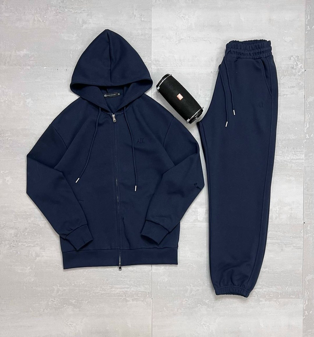 спортивный костюм brunello cucinelli,спортивный костюм армани,мужские спортивные костюмы,спортивный костюм loro piana,синий костюм