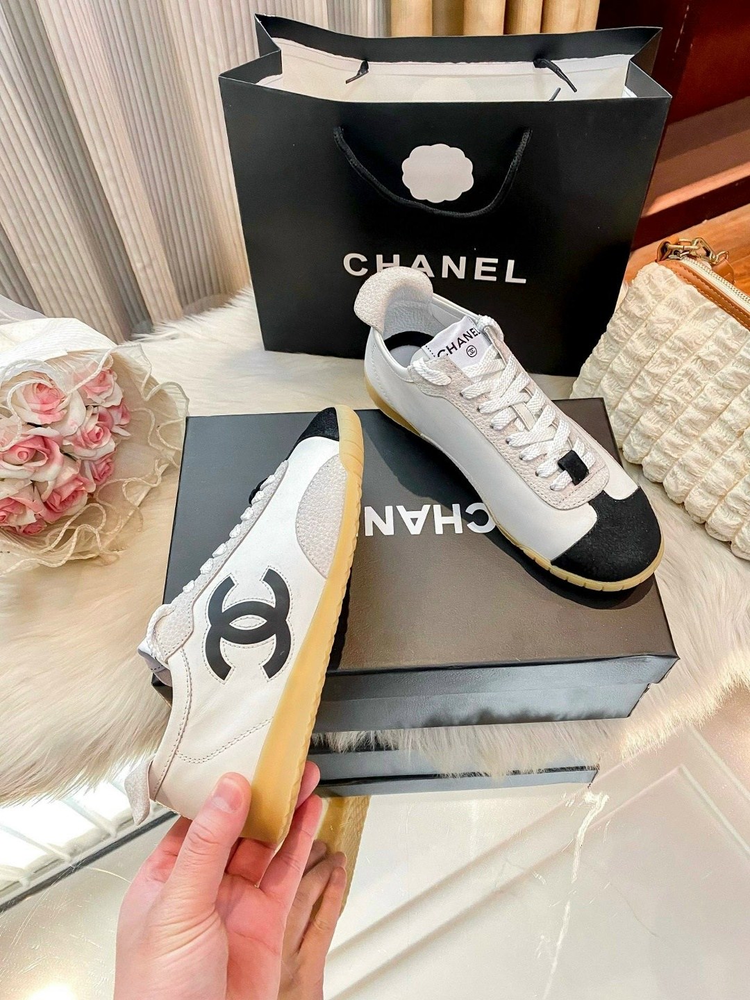 chanel кроссовки,кеды chanel,кроссовки женские chanel,кеды женские chanel,