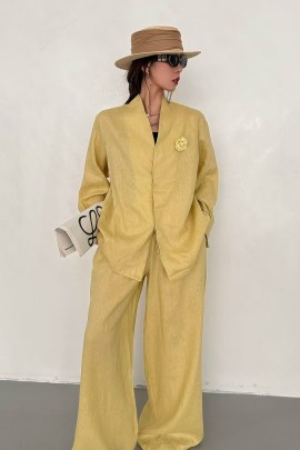 Костюм