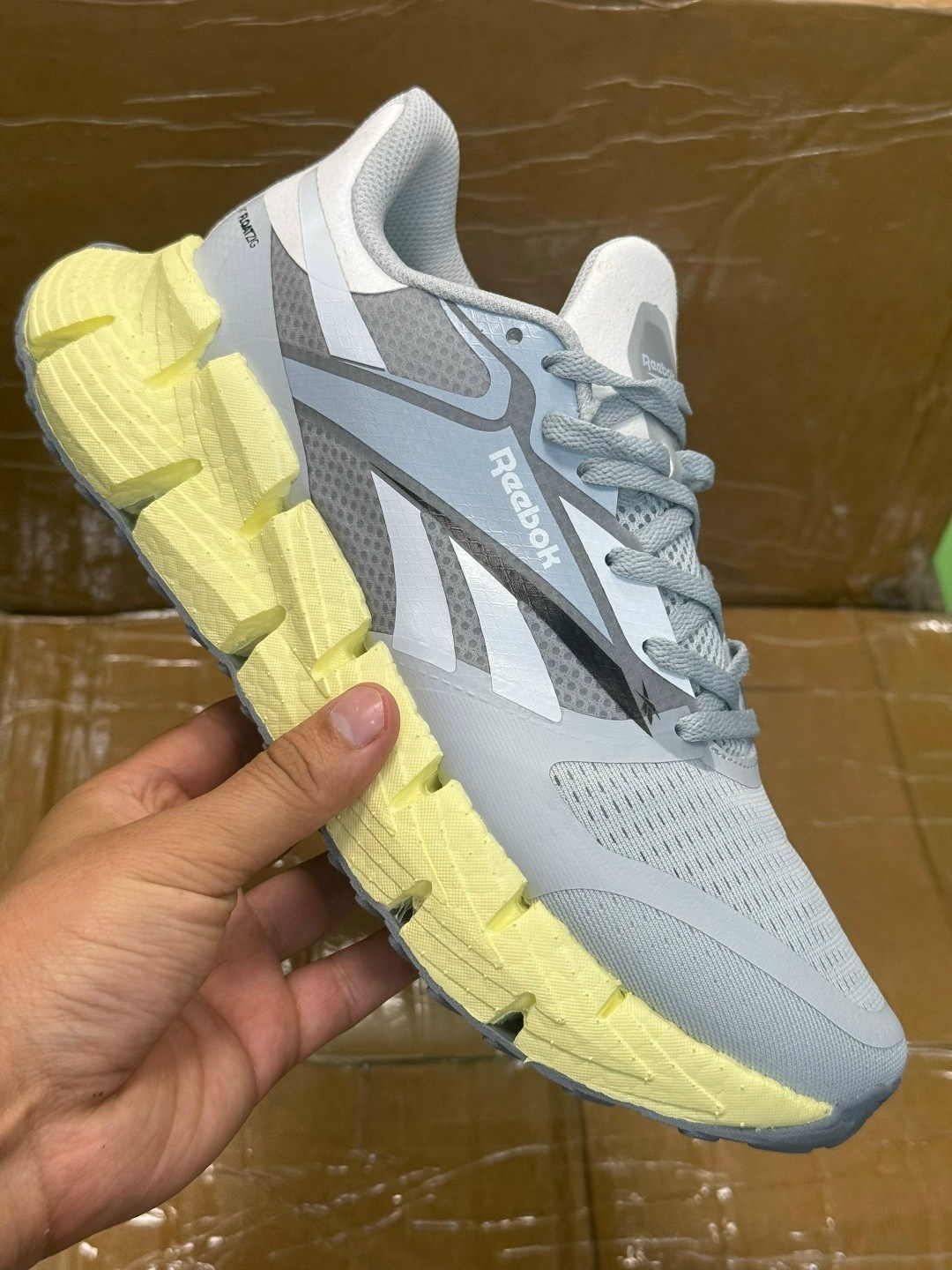 кроссовки reebok,мужские кроссовки reebok,кроссовки,спортивные кроссовки,reebok floatzig