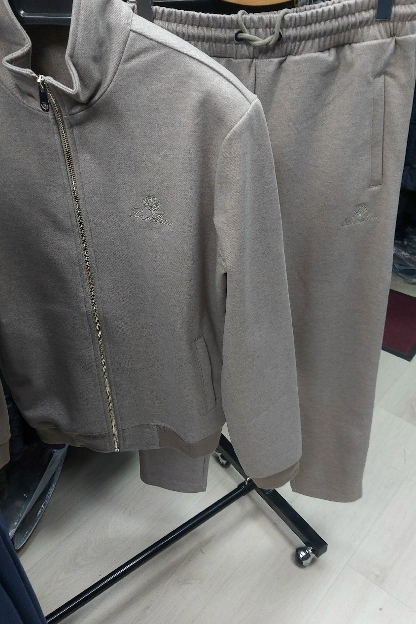 спортивный костюм brunello cucinelli,спортивный костюм loro piana,костюм спортивный мужской,костюм спортивный,спортивный костюм stefano ricci