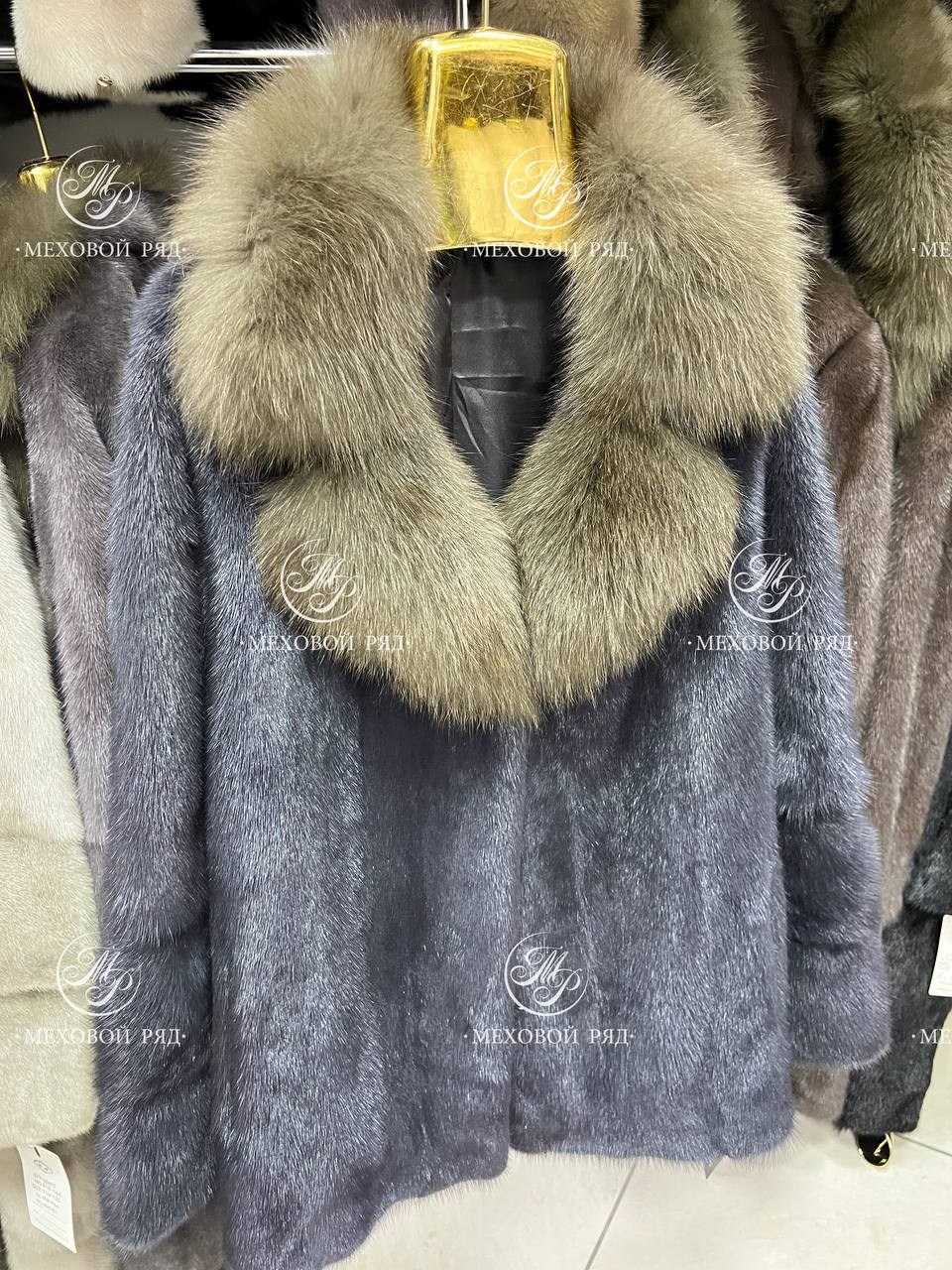 шубка из меха европейской норки с капюшоном из меха чернобурки,шуба норковая,шуба из меха,шуба меховая,скандинавская норка