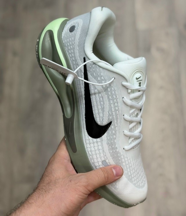 adidas yeezy boost 700,adidas yeezy 700,кроссовки adidas yeezy boost 700 mnvn,yeezy 700 mnvn white,adidas yeezy boost 700 v 2