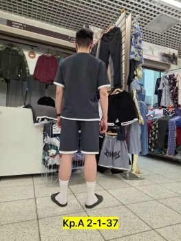 Костюм
