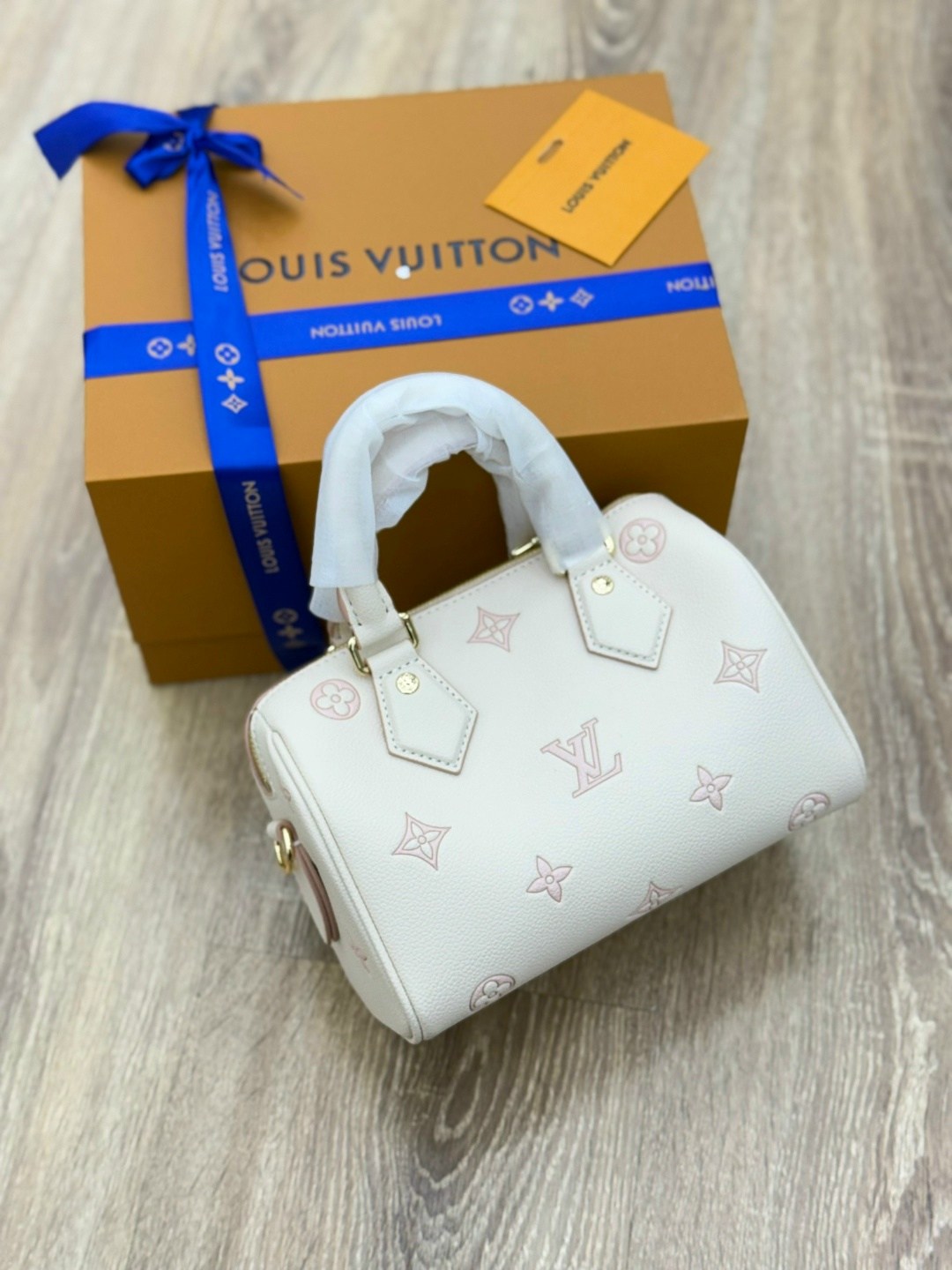 louis vuitton сумка на плечо,louis vuitton сумки,louis vuitton женская сумка,сумка багет луи виттон,модная сумка