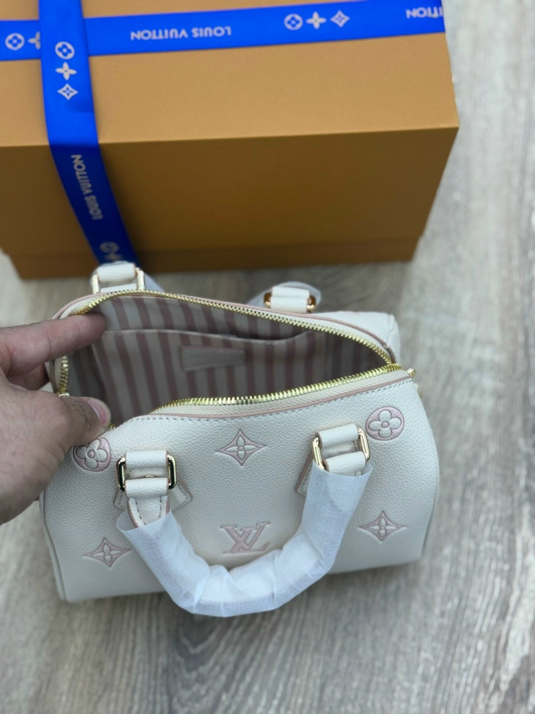 louis vuitton сумка на плечо,louis vuitton сумки,louis vuitton женская сумка,сумка багет луи виттон,модная сумка