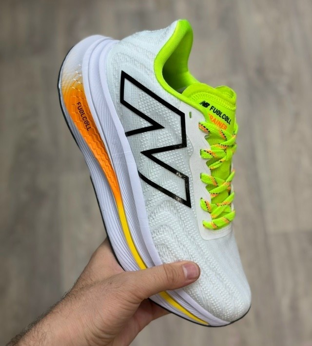 adidas yeezy boost 700,adidas yeezy 700,кроссовки adidas yeezy boost 700 mnvn,yeezy 700 mnvn white,adidas yeezy boost 700 v 2