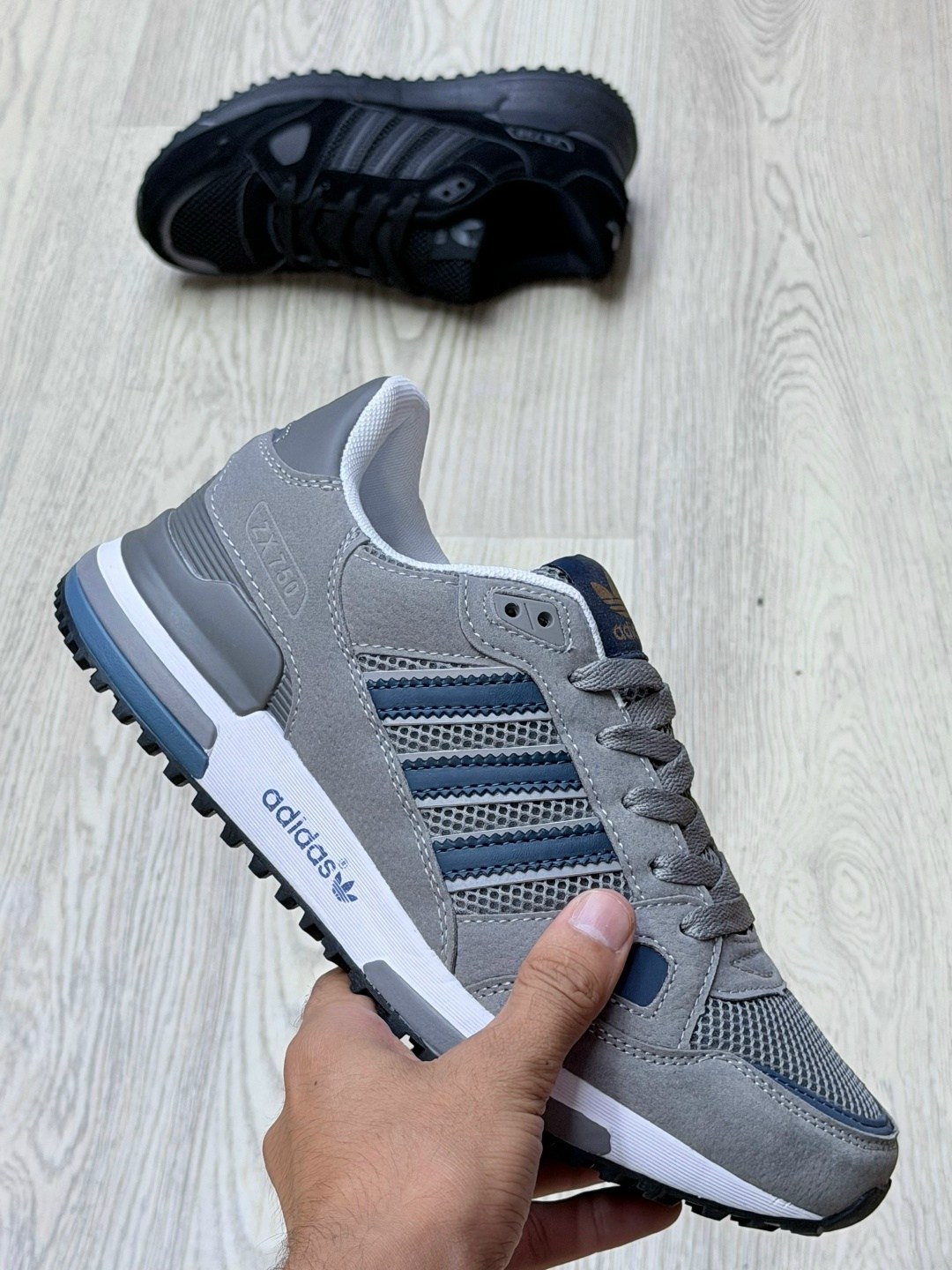 кроссовки мужские adidas,кроссовки adidas zx 750,кроссовки адидас мужские модные,кроссовки adidas,кроссовки адидас zx 750 мужские