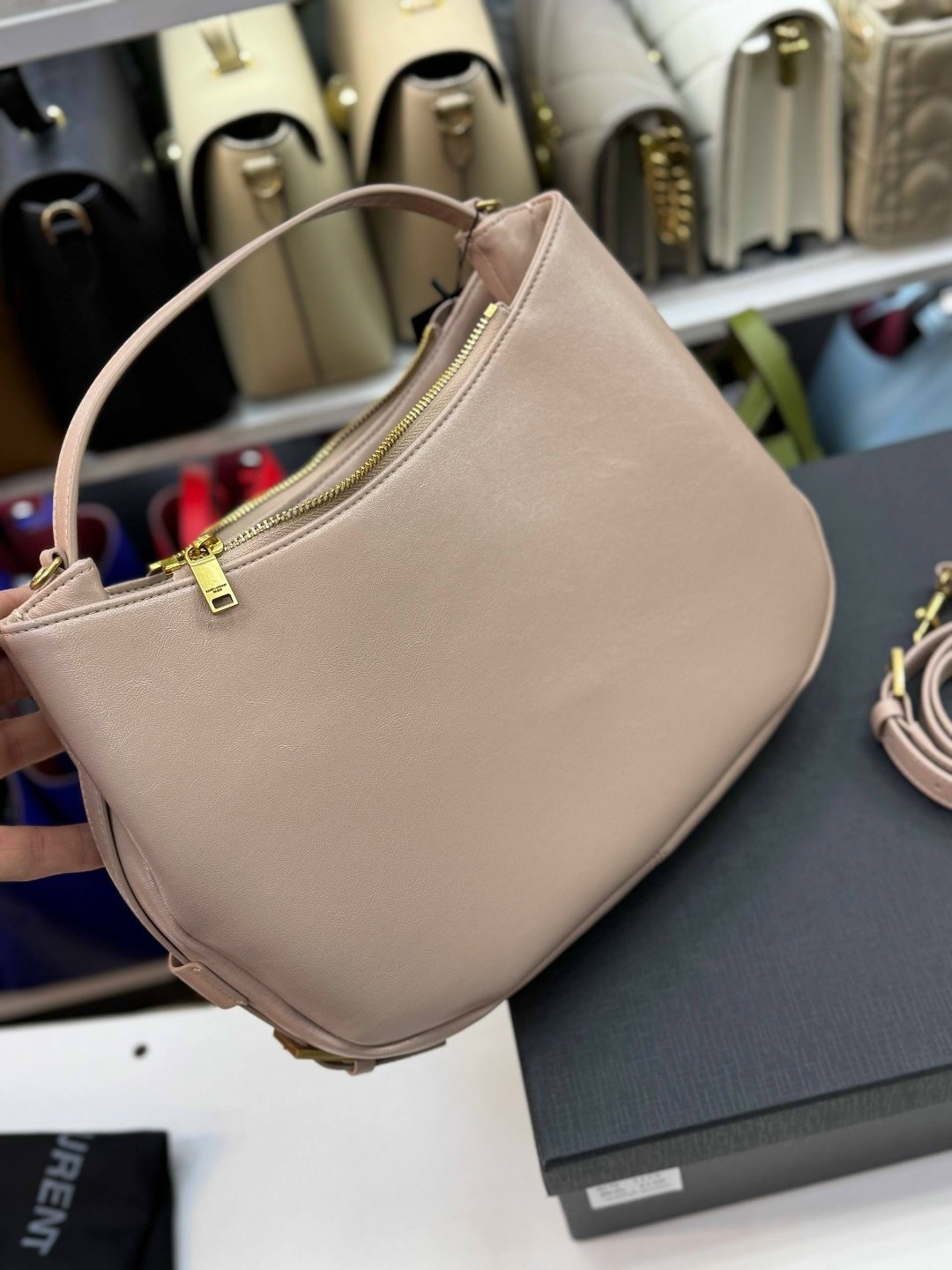 сумки,сумки женская,сумка,сумки модные,saint laurent сумка на плечо