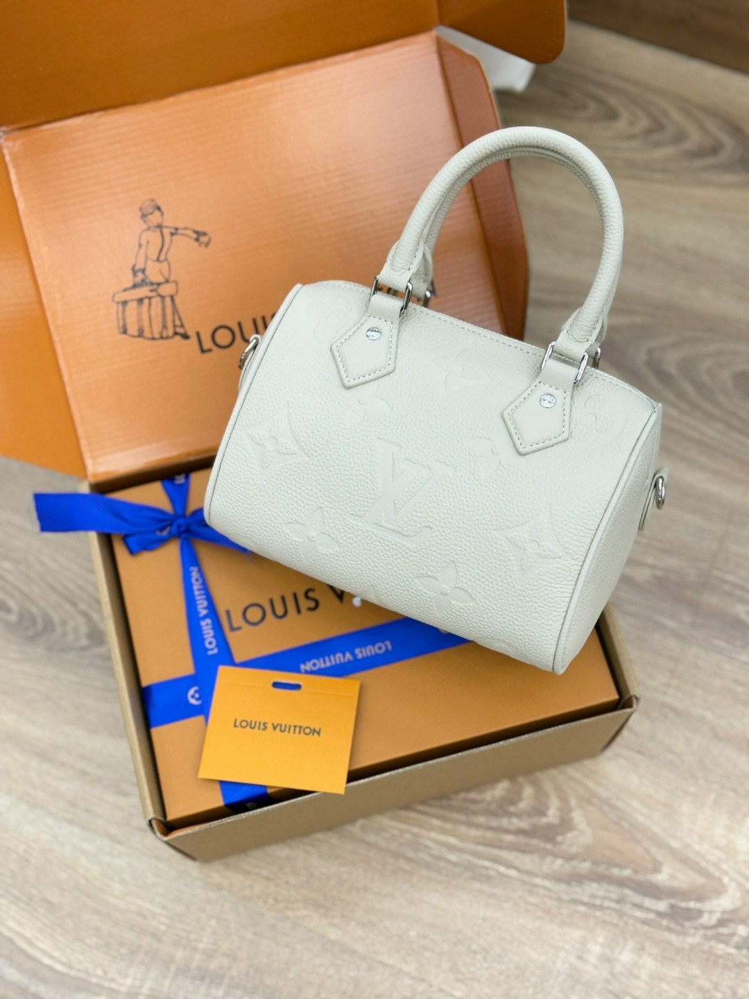 louis vuitton сумка на плечо,louis vuitton сумки,louis vuitton женская сумка,сумка багет луи виттон,модная сумка