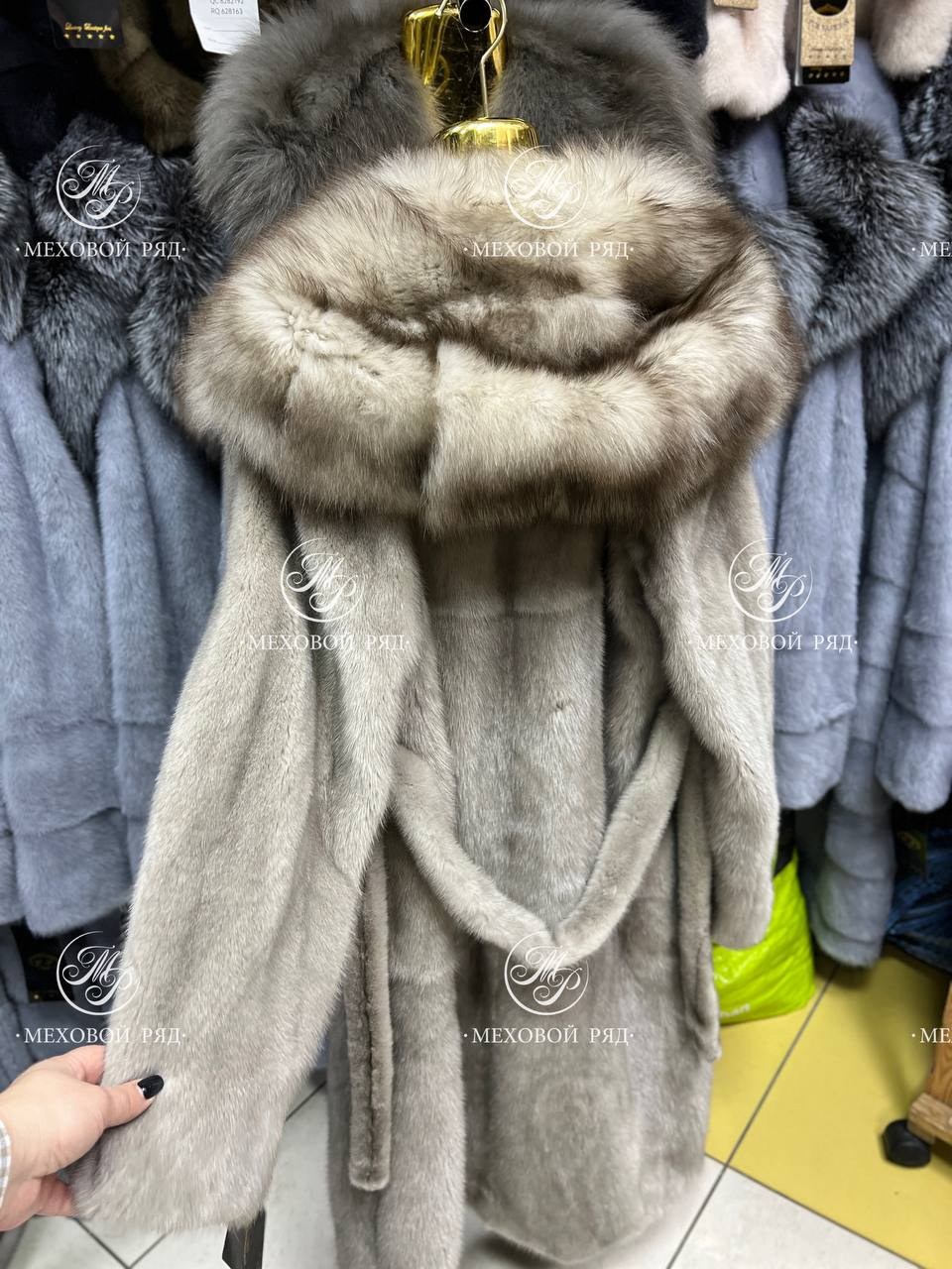 шуба норковая nafa с капюшоном из соболя,шуба норковая,шуба норковая nafa графит с соболем,норковая шуба nafa графит с капюшоном соболь,шуба норковая nafa графит кимоно с соболем