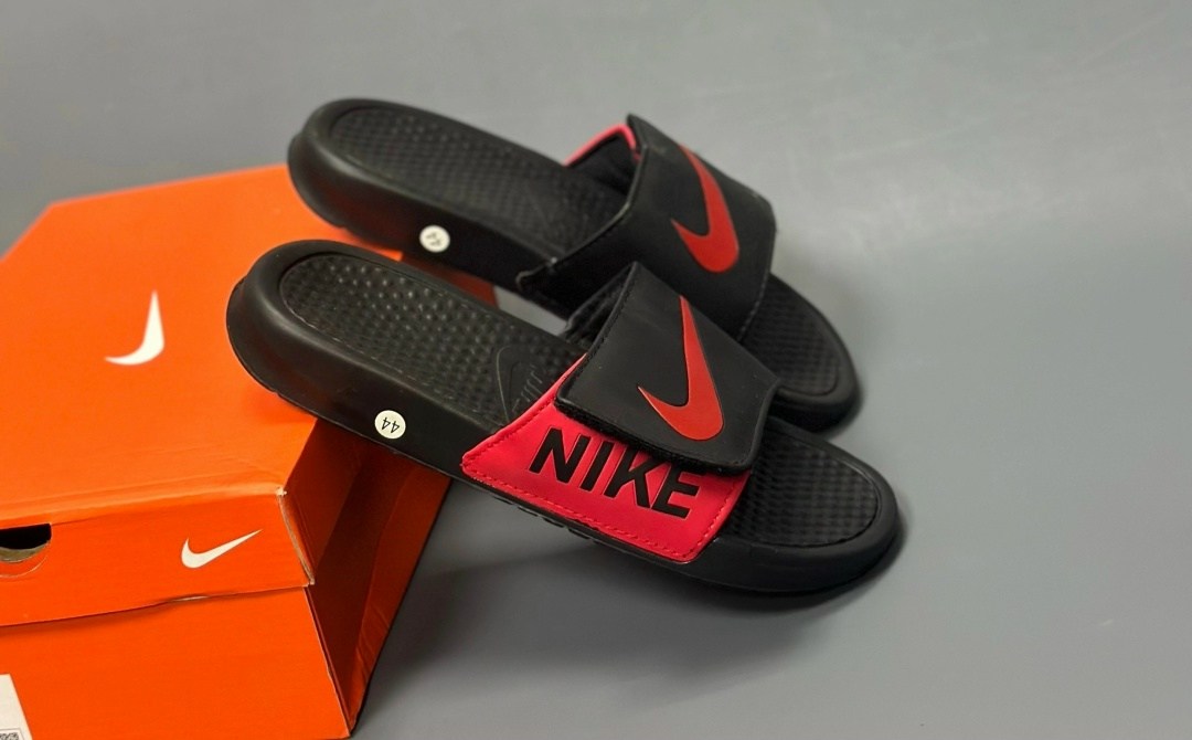 nike benassi jdi black challenge red,мужские шлепанцы nike benassi jdi - черный,шлепки nike benassi jdi мужские,nike benassi,nike benassi jdi