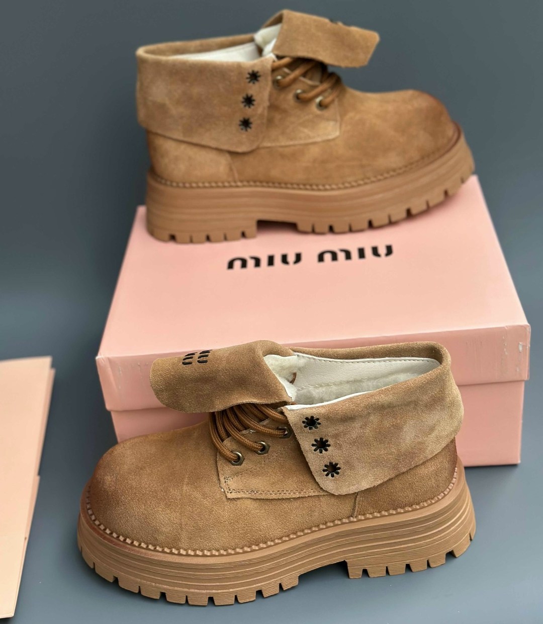 ,ботинки miu miu,ботинки замшевые miu miu,женская ,модные ботинки