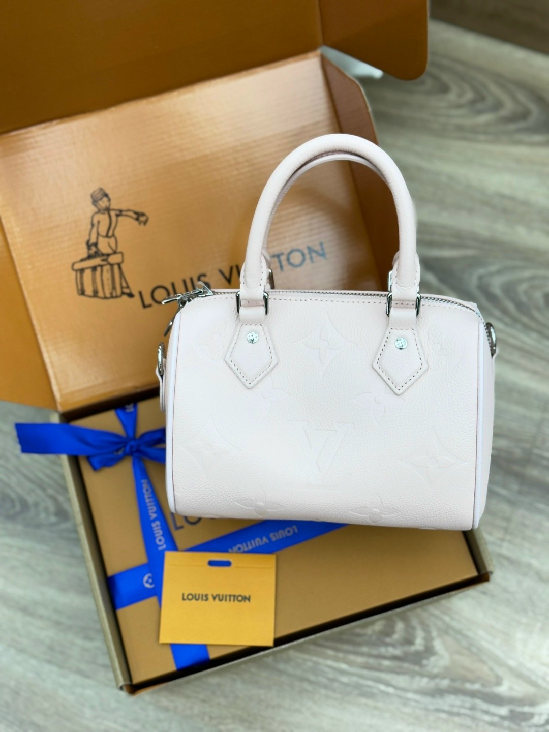 louis vuitton сумка на плечо,louis vuitton сумки,louis vuitton женская сумка,сумка багет луи виттон,модная сумка