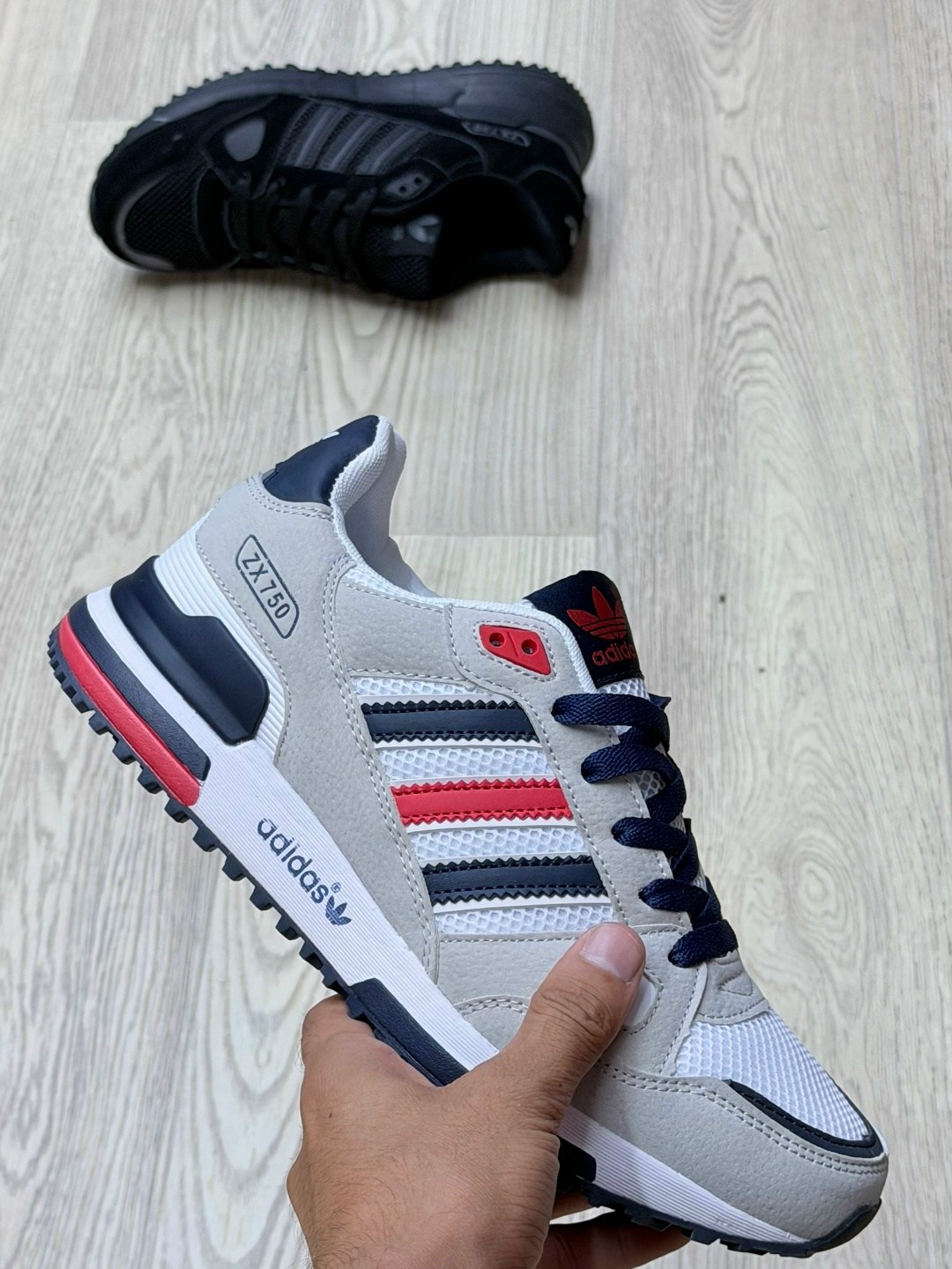 кроссовки мужские adidas,кроссовки adidas zx 750,кроссовки адидас мужские модные,кроссовки adidas,кроссовки адидас zx 750 мужские