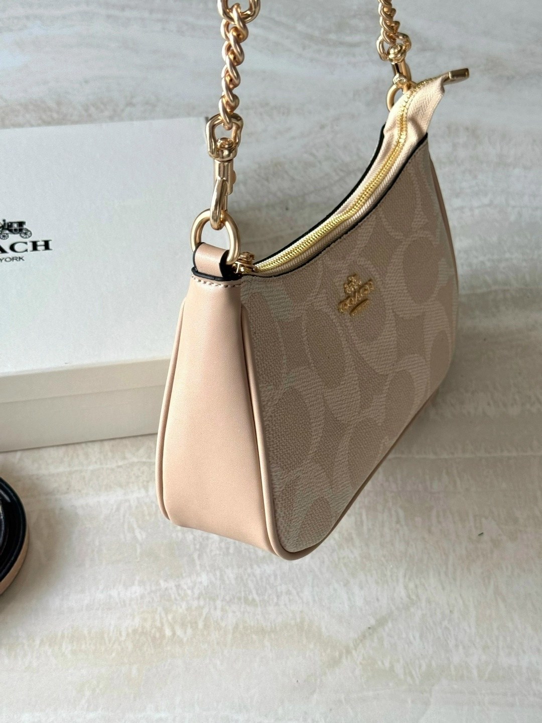сумка coach,сумка на плечо coach,женская сумка coach,сумка кросс-боди через плечо coach,сумка coach коч багет реплика medaizline 207713232