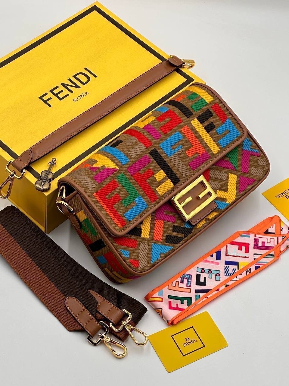cумка fendi,сумка женская fendi,fendi сумка на плечо,сумка fendi baguette,fendi сумка fendi