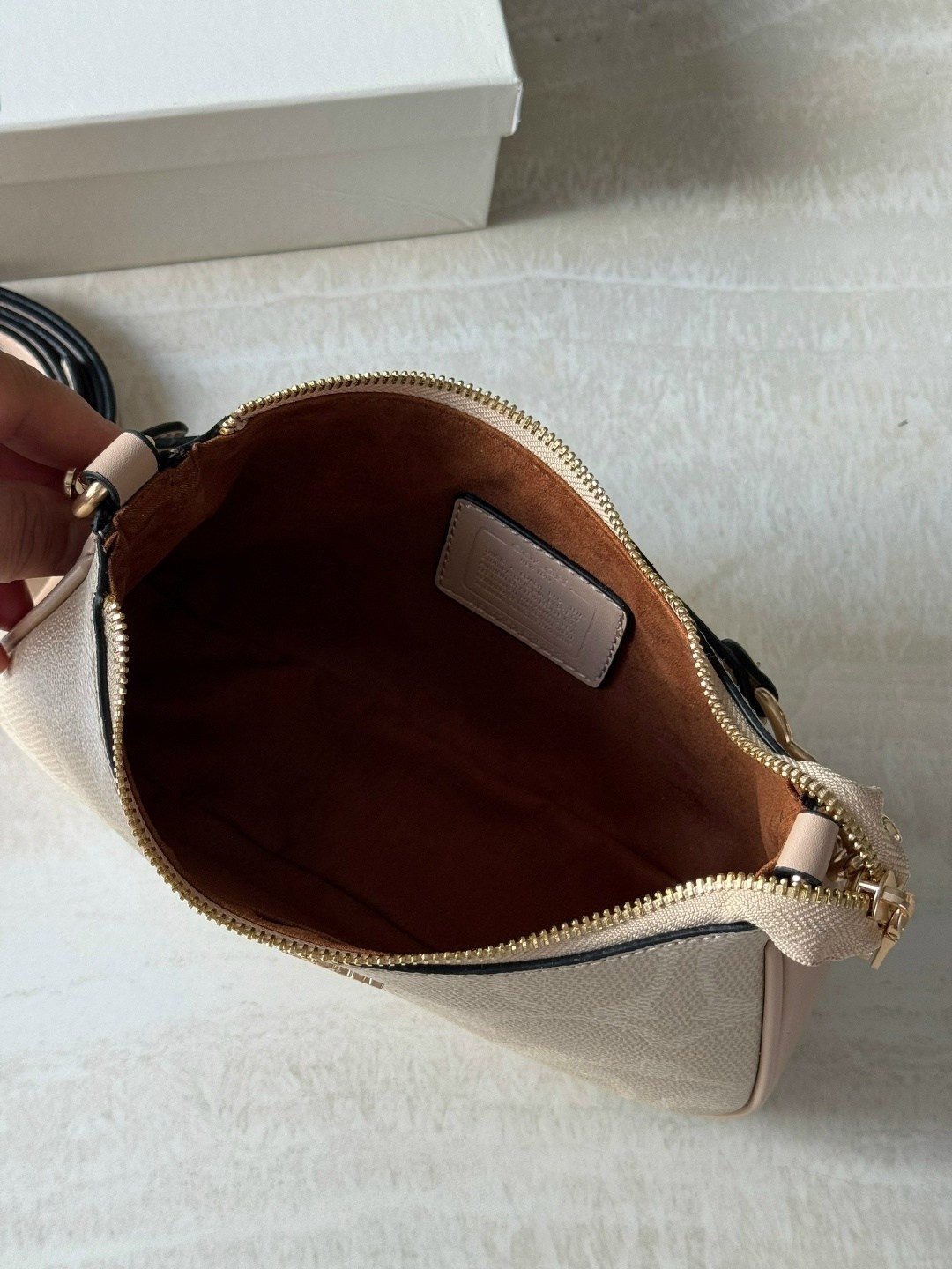 сумка coach,сумка на плечо coach,женская сумка coach,сумка кросс-боди через плечо coach,сумка coach коч багет реплика medaizline 207713232