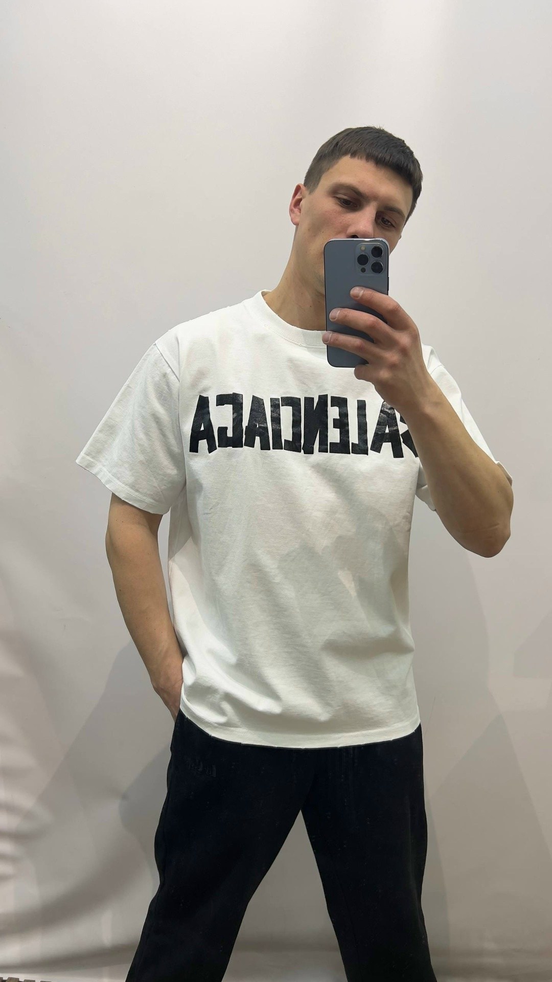 футболка balenciaga,футболка баленсиага,футболка balenciaga оверсайз,баленсиага кристобаль