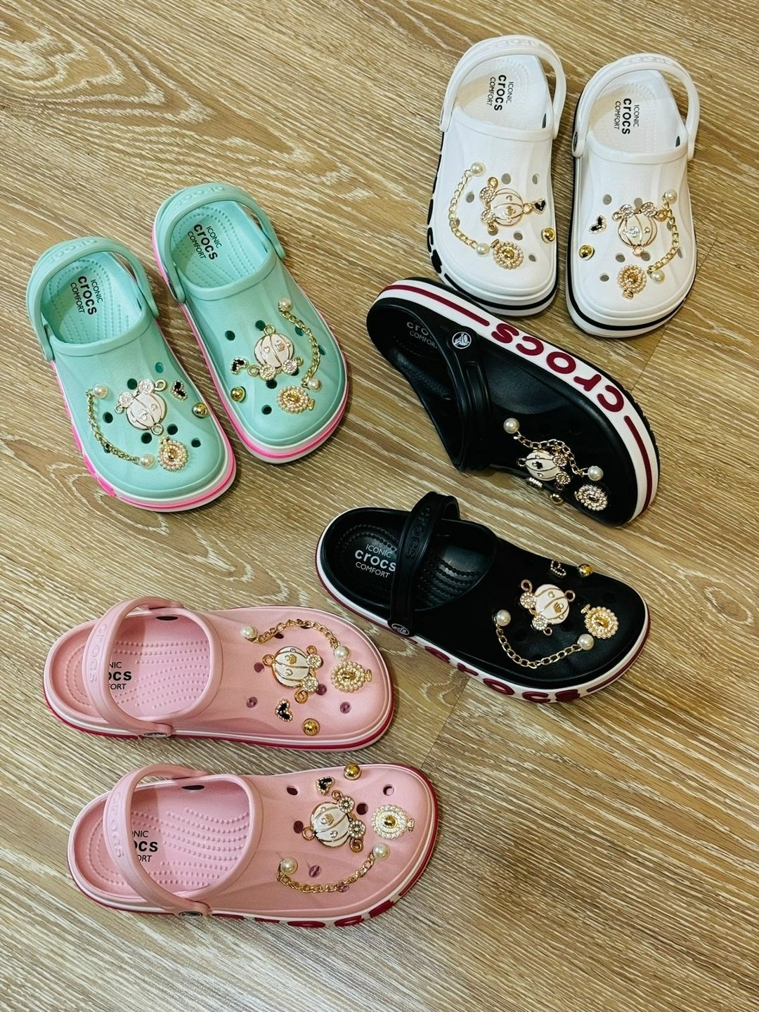 ,женские кроксы,сабо crocs,кроксы с джибитсами,украшение для кроксов