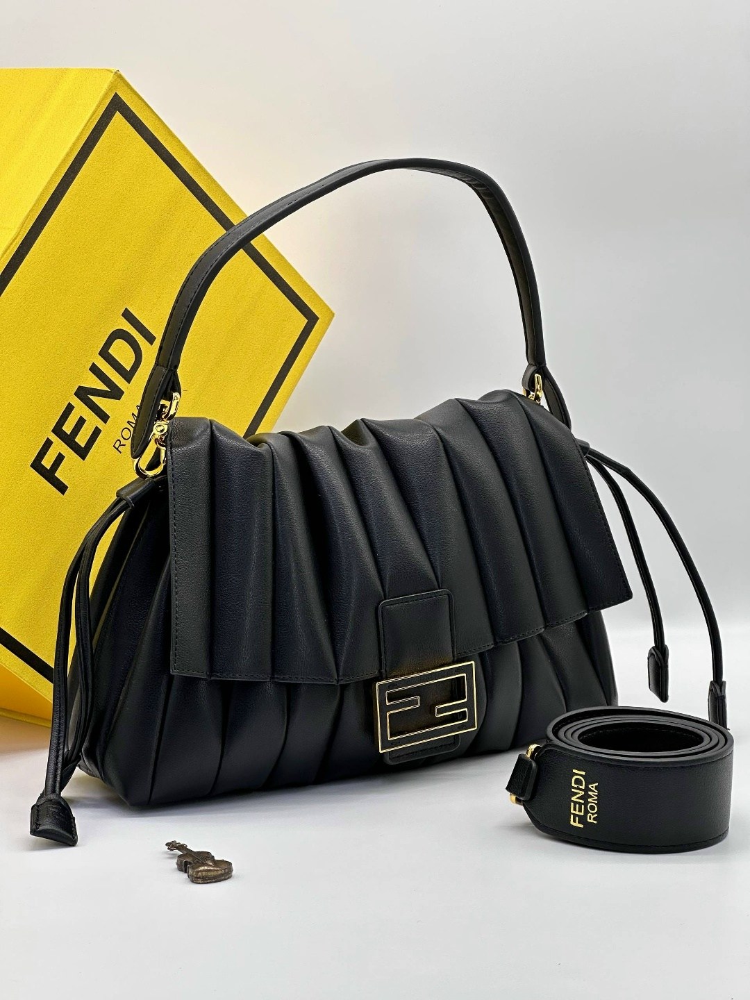 сумка fendi,сумка женская fendi,сумка,сумка fendi baguette,fendi сумка fendi