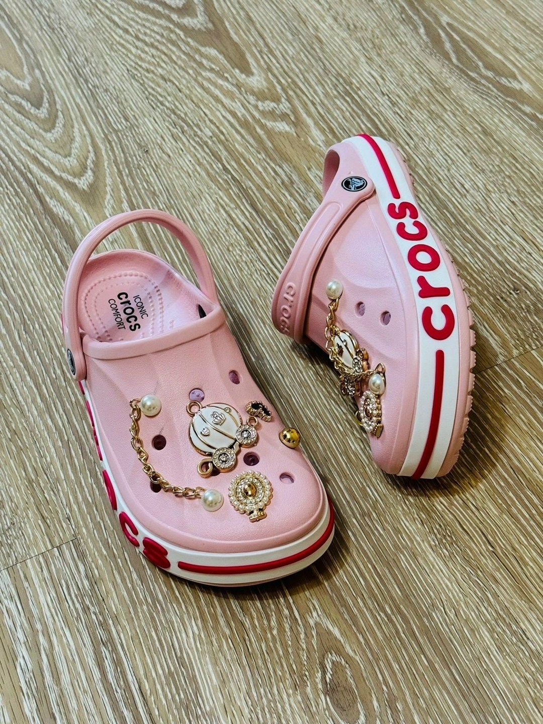 ,женские кроксы,сабо crocs,кроксы с джибитсами,украшение для кроксов