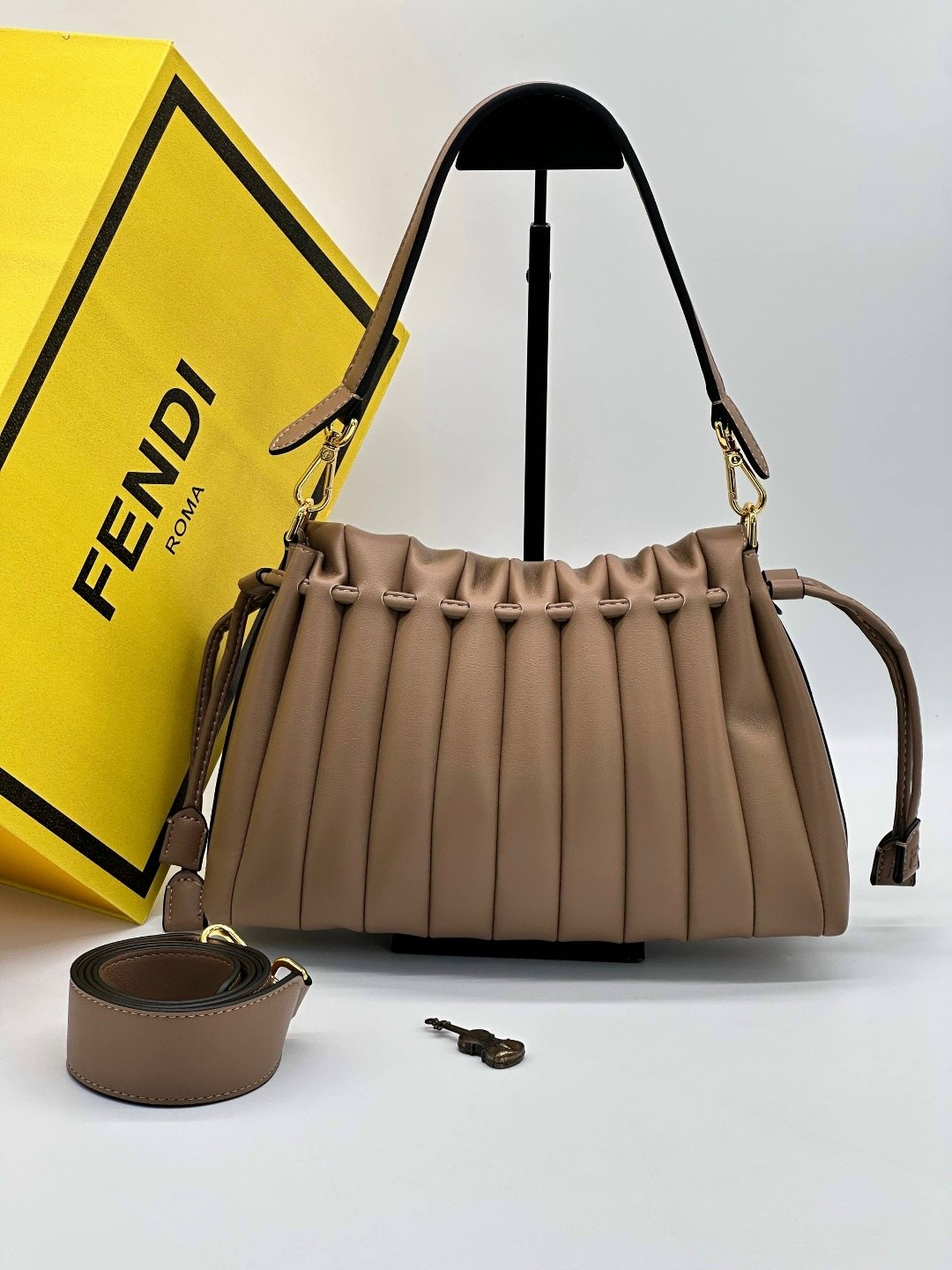 fendi сумка,сумка,модная сумка,сумки люкс,сумка женская