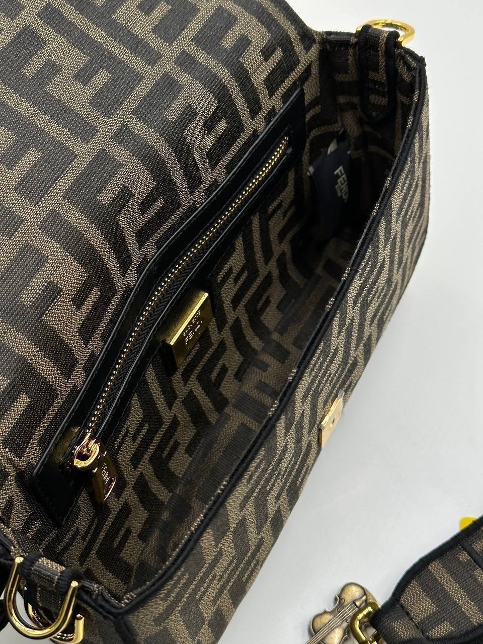 cумка fendi,fendi сумка на плечо,женская сумка fendi,fendi сумка fendi,сумка через плечо fendi