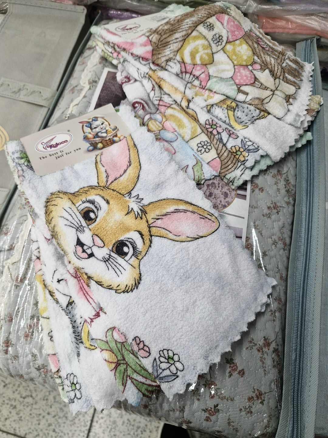 полотенце кухонное с кроликом,полотенце с кроликом,полотенца для кухни с зайчиками,кухонное полотенце,полотенце