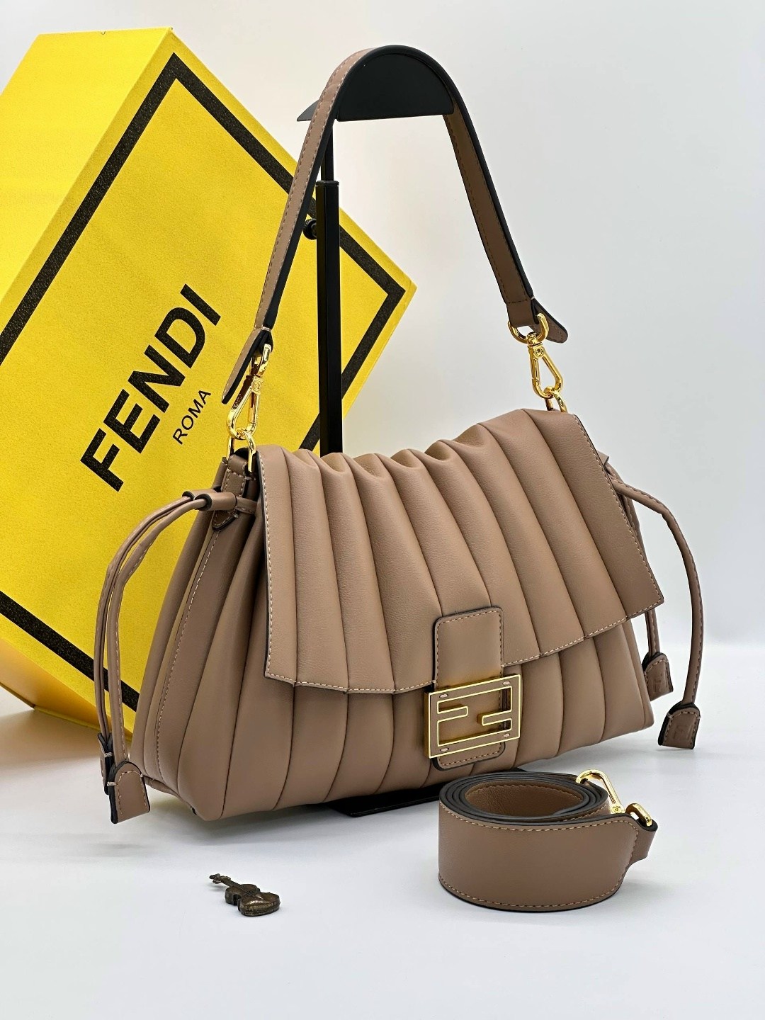 fendi сумка,сумка,модная сумка,сумки люкс,сумка женская