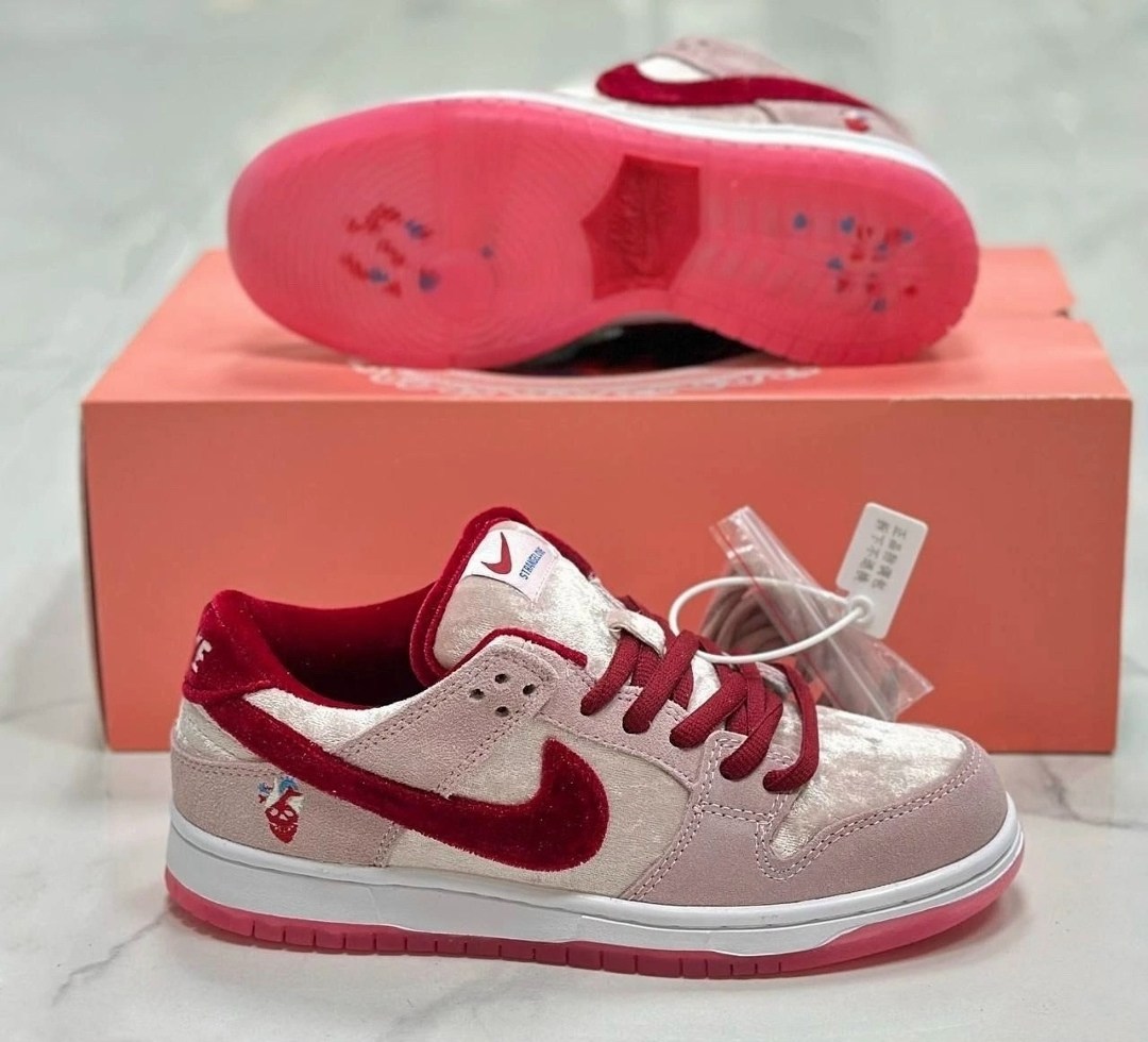 кроссовки nike sb dunk low,кроссовки nike strangelove x dunk low sb,nike sb dunk low,nike sb dunk low strangelove,кроссовки