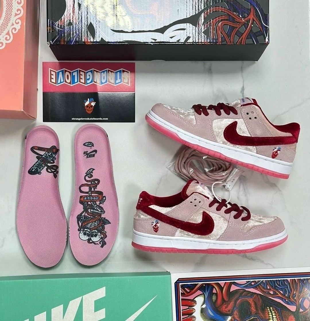 кроссовки nike sb dunk low,кроссовки nike strangelove x dunk low sb,nike sb dunk low,nike sb dunk low strangelove,кроссовки