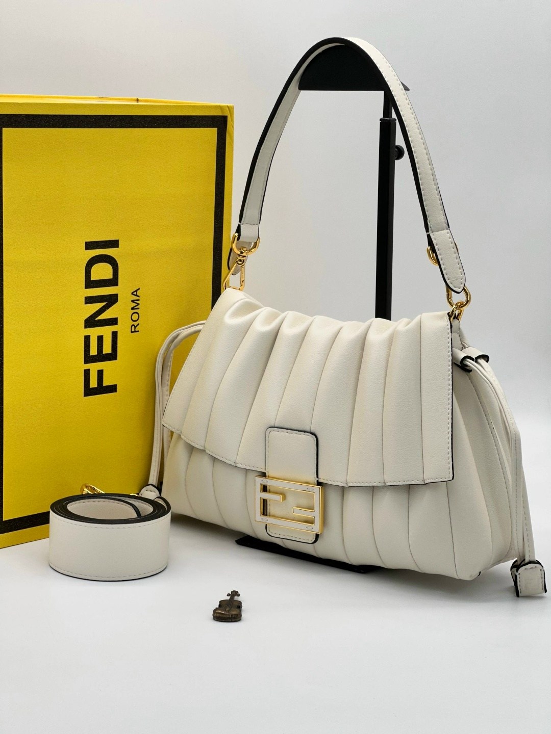сумка fendi,женская сумка fendi,фенди сумка,fendi сумка fendi,сумка