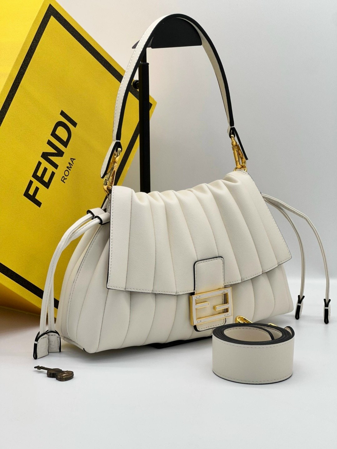 сумка fendi,женская сумка fendi,фенди сумка,fendi сумка fendi,сумка