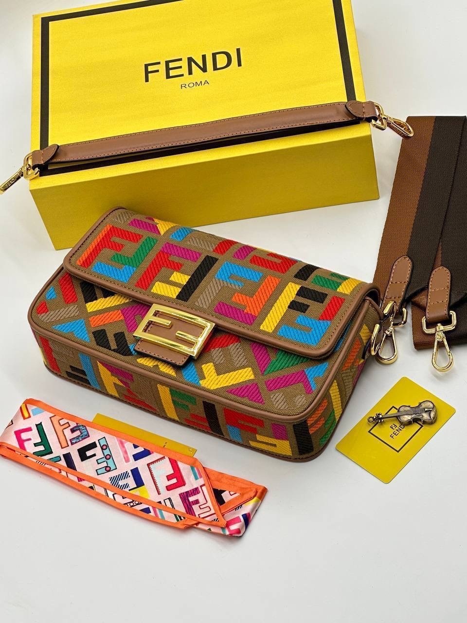 cумка fendi,сумка женская fendi,fendi сумка на плечо,сумка fendi baguette,fendi сумка fendi