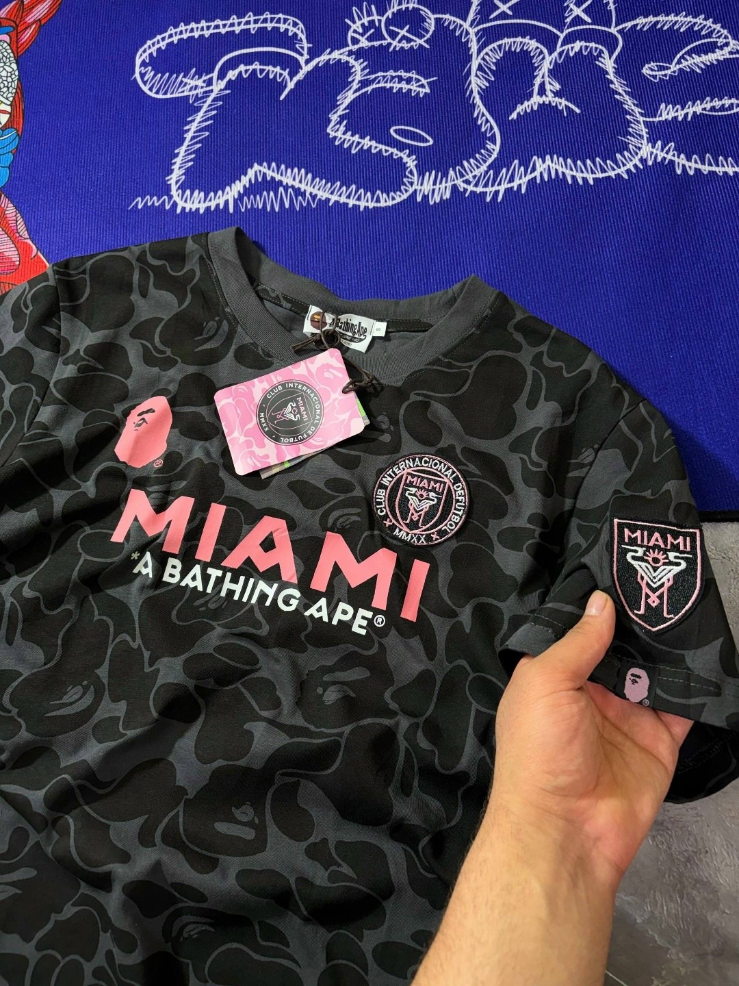 футболка bape inter miami синтетика белая 2xl,футболка bape,футболка bape inter miami,футболка футбольная интер майями bape,мужская футболка